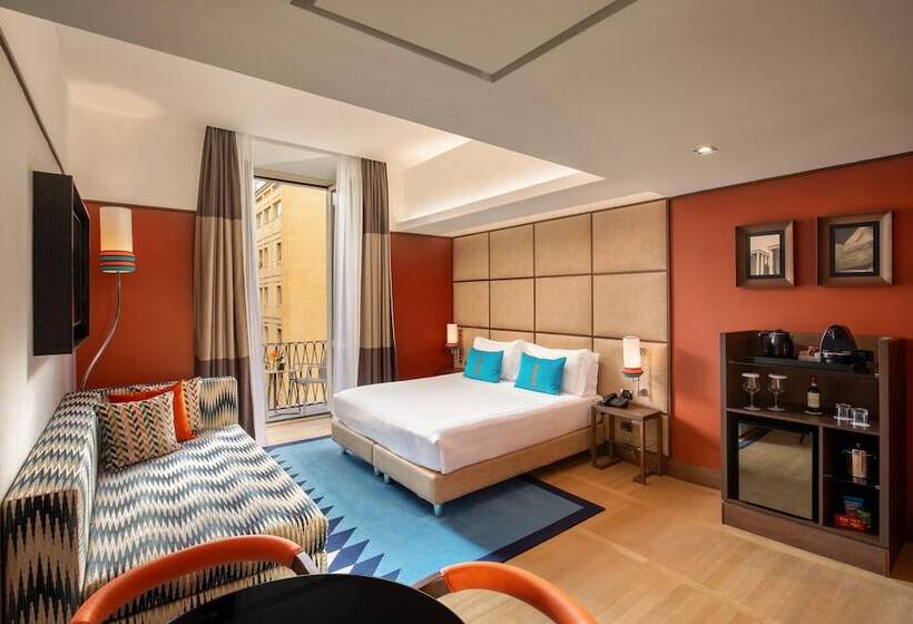 Номер Deluxe, The Independent