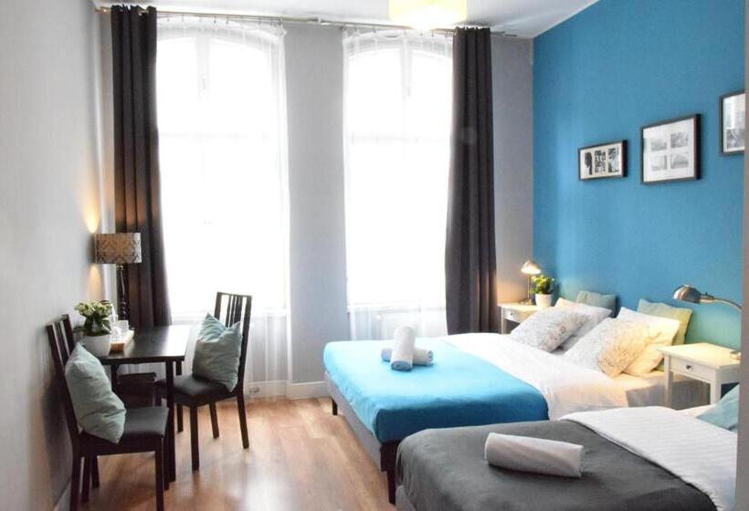 标准三人间, Blooms Inn & Apartments