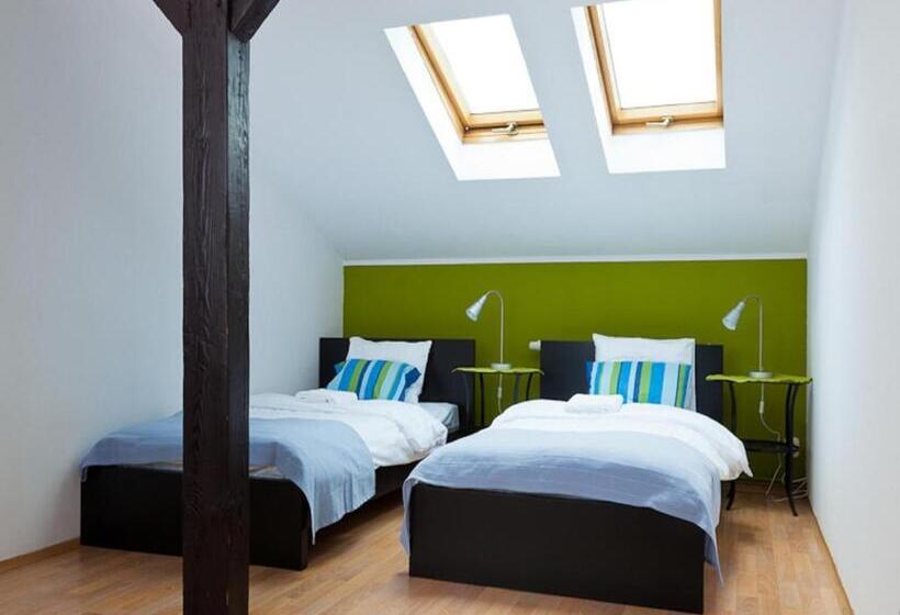 带1个卧室的经济型公寓, Blooms Inn & Apartments