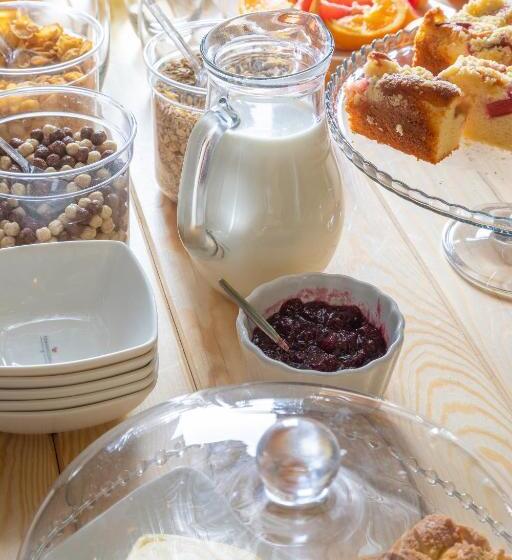 豪华单人间, Blooms Inn & Apartments