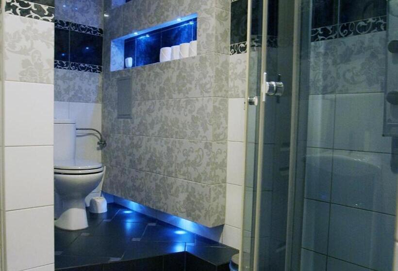 带2个卧室的公寓, Blooms Inn & Apartments