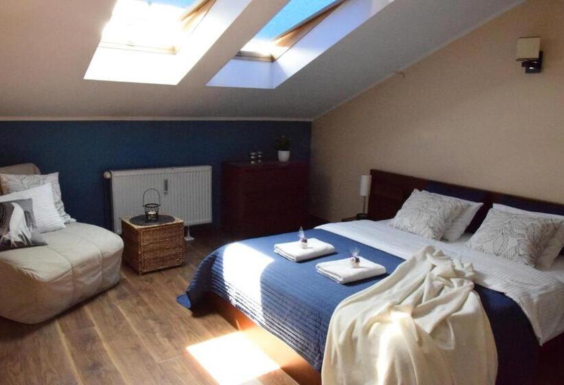 带2个卧室的公寓, Blooms Inn & Apartments