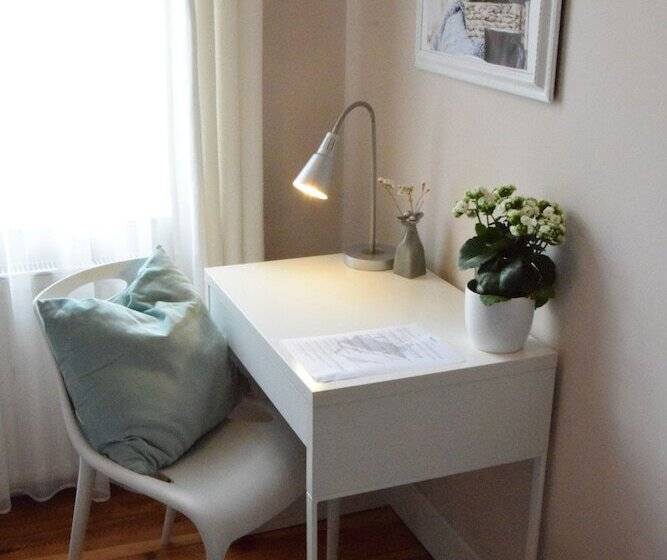 标准单人间, Blooms Inn & Apartments