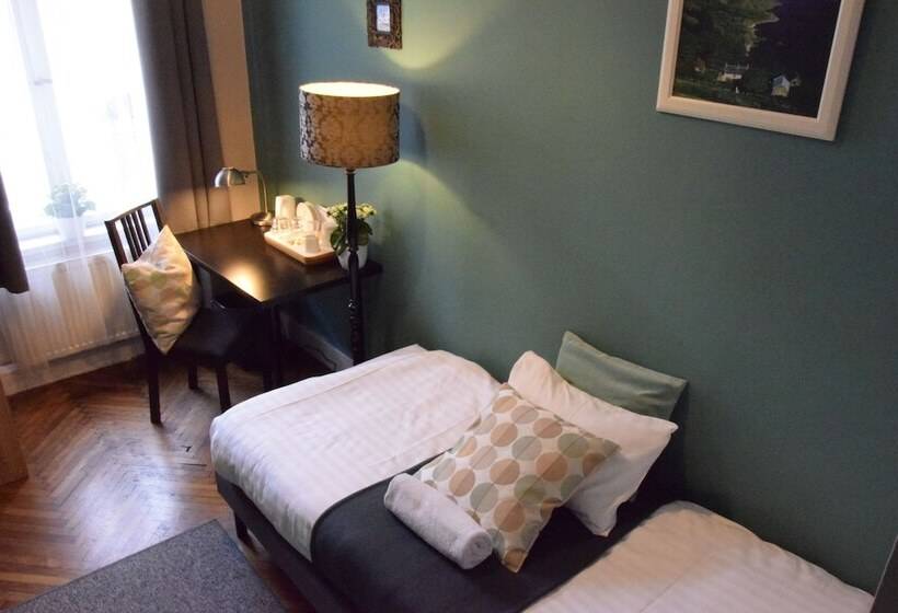 标准单人间, Blooms Inn & Apartments