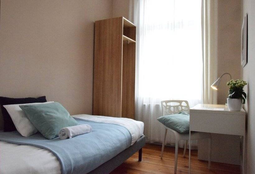 标准单人间, Blooms Inn & Apartments