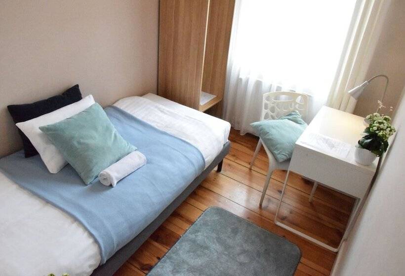 标准单人间, Blooms Inn & Apartments