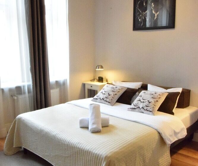 豪华房间, Blooms Inn & Apartments