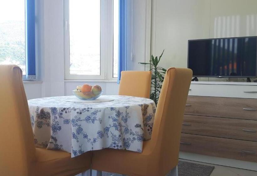 海の見えるスタンダードスタジオ, Apartments Villa Sirena