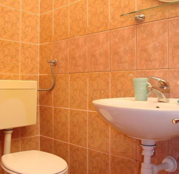 Escritório Estándar, Apartments Villa Sirena