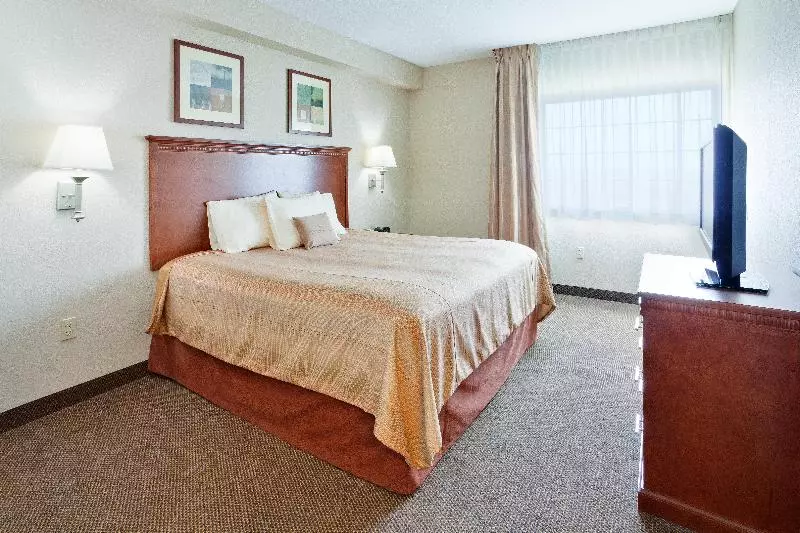 キングサイドベッドのスタンダードワンルーム, Candlewood Suites Hazleton, An Ihg