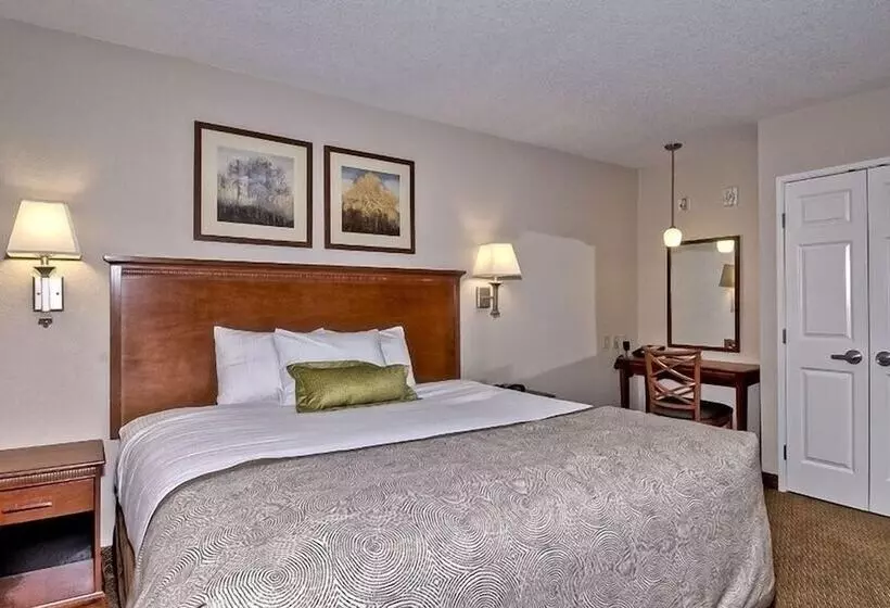 スタンダードスタジオ, Candlewood Suites Burlington, An Ihg