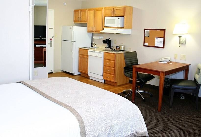 Студия Стандарт, Candlewood Suites Harrisonburg, An Ihg