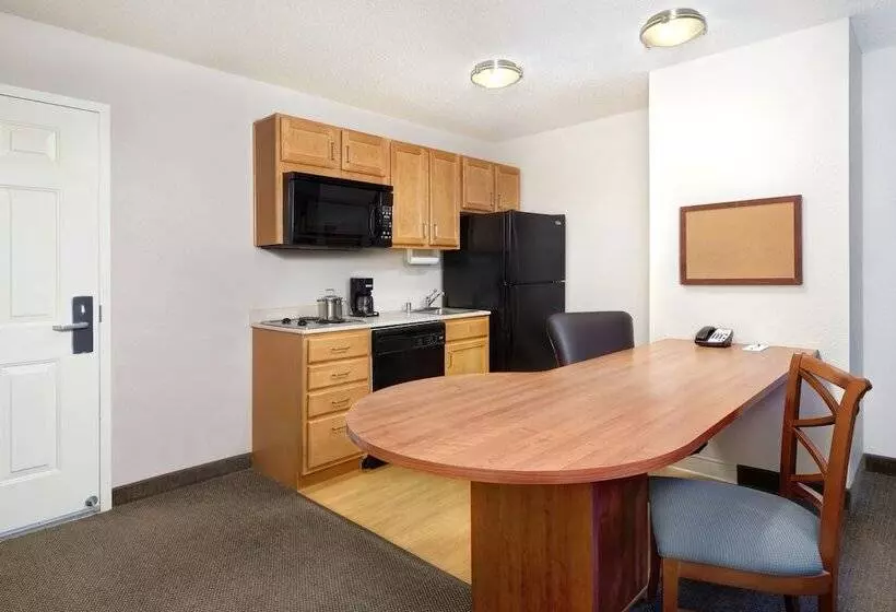 身障者適用スイートルーム, Candlewood Suites Kenosha, An Ihg