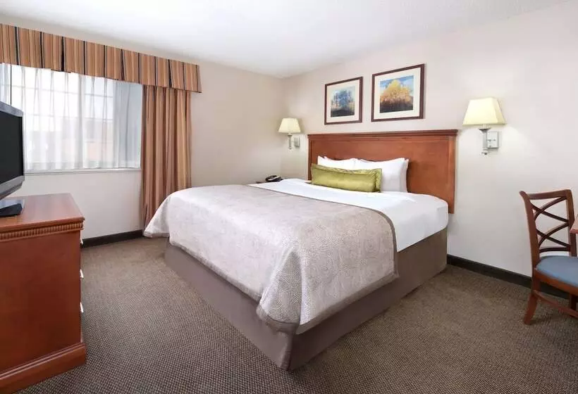 身障者適用スイートルーム, Candlewood Suites Kenosha, An Ihg