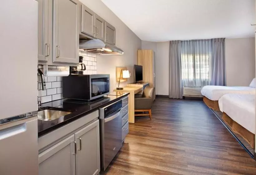身障者適用スイートルーム, Candlewood Suites Kenosha, An Ihg