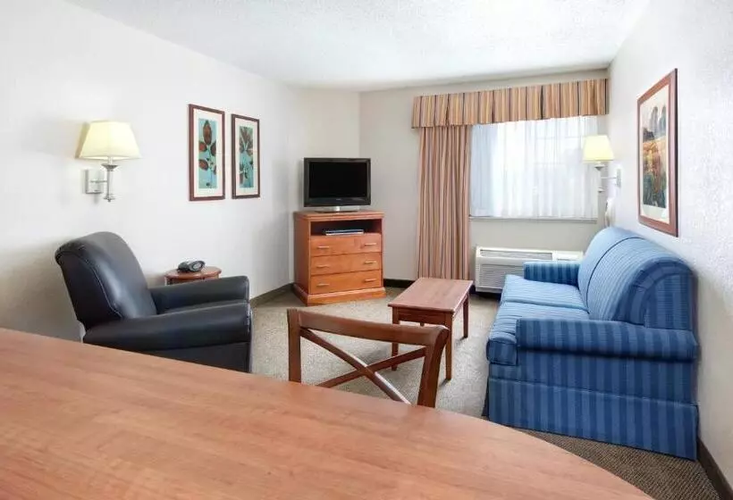 身障者適用スイートルーム, Candlewood Suites Kenosha, An Ihg
