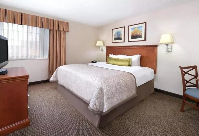 身障者適用スイートルーム, Candlewood Suites Kenosha, An Ihg