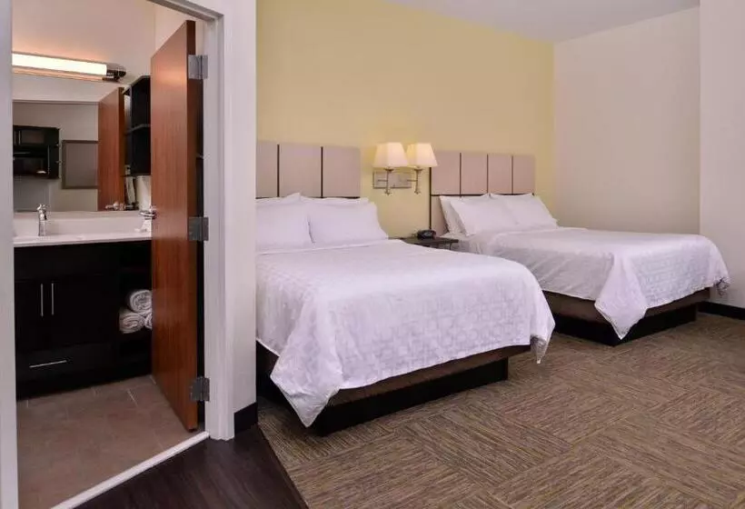 スタンダードスタジオ, Candlewood Suites Terre Haute, An Ihg