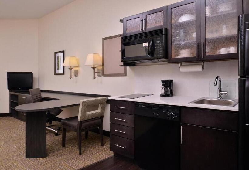 스탠다드 스튜디오, Candlewood Suites Terre Haute, An Ihg