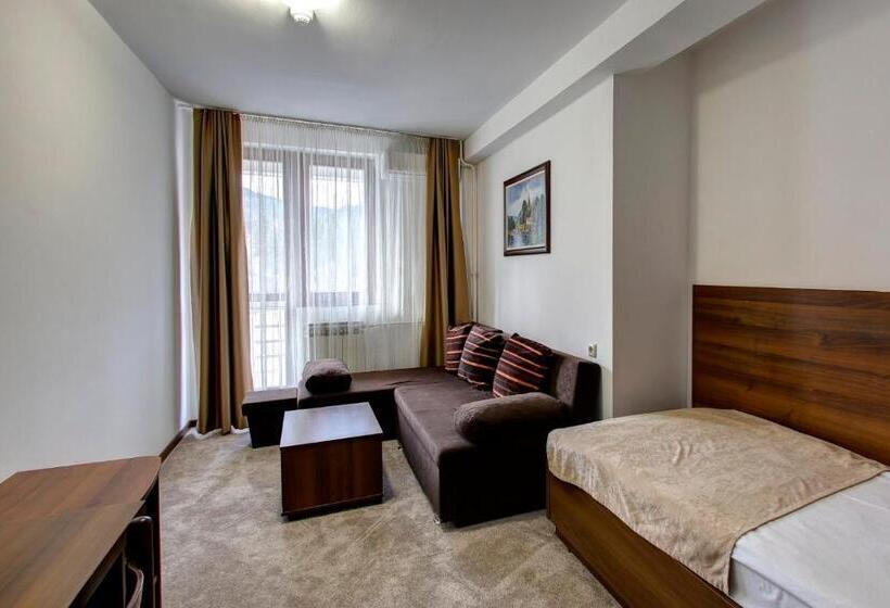 اتاق استاندارد سه نفره, Damis