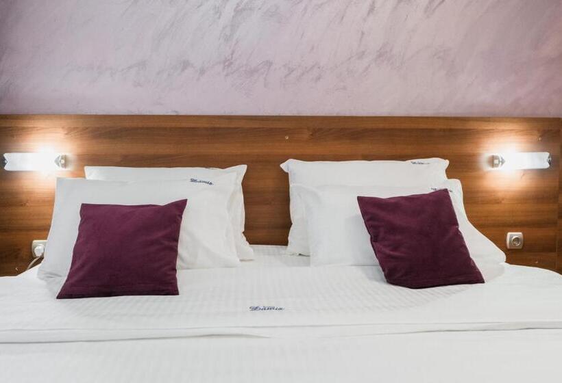 آپارتمان 2 خوابه, Damis