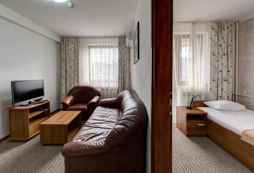 آپارتمان 2 خوابه, Damis