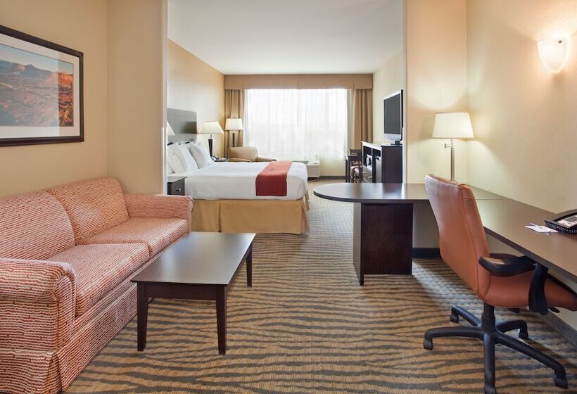 جناح, Holiday Inn Express & Suites Gallup East, An Ihg