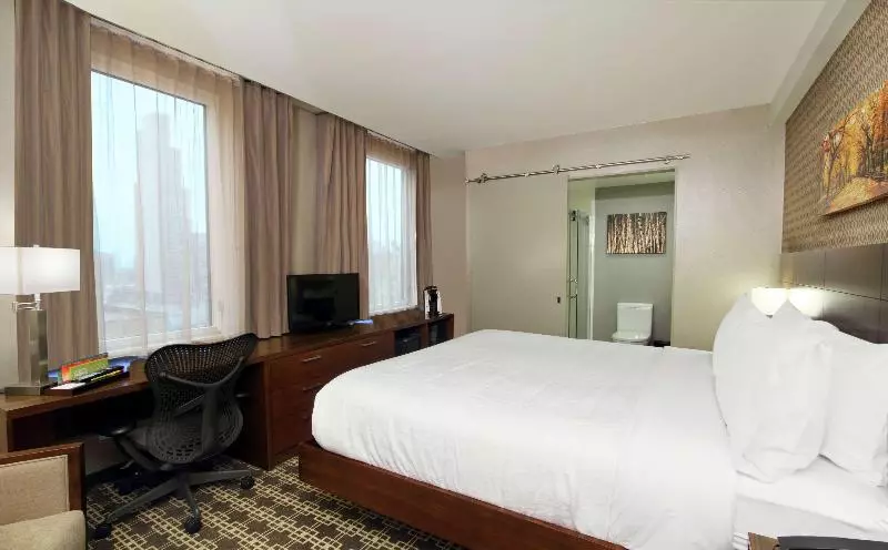 キングサイズベッドのスーペリアルーム, Holiday Inn Express & Suites Gallup East, An Ihg