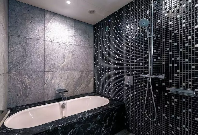 سوییت, Kkr Hotel Osaka