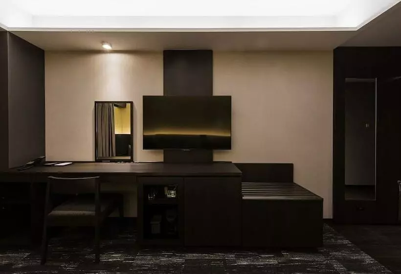 اتاق استاندارد با چشم‌انداز, Kkr Hotel Osaka