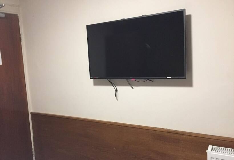 חדר סטנדרט לשלושה, Leith House