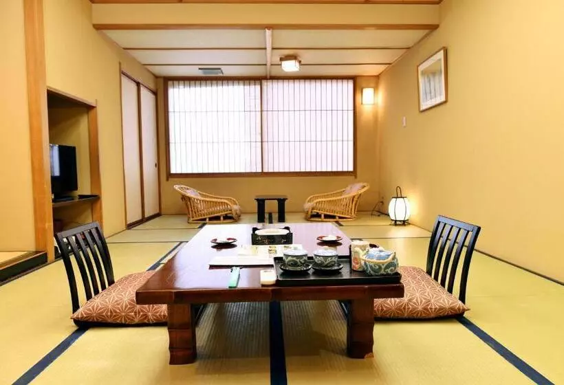 スタンダードルーム, Komatsuya Hachinobou