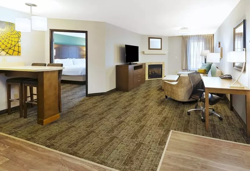 スイート, Staybridge Suites Columbia Highway 63 & I 70, An Ihg