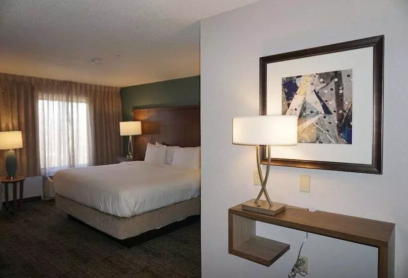 スタンダードスタジオ, Staybridge Suites Columbia Highway 63 & I 70, An Ihg