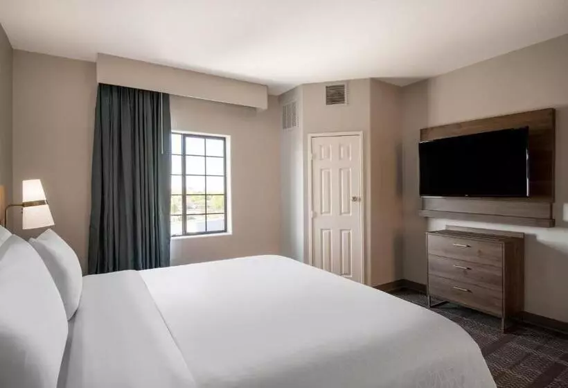 キングサイズベッドのスイートルーム, Staybridge Suites Phoenix Glendale Sports Dist, An Ihg