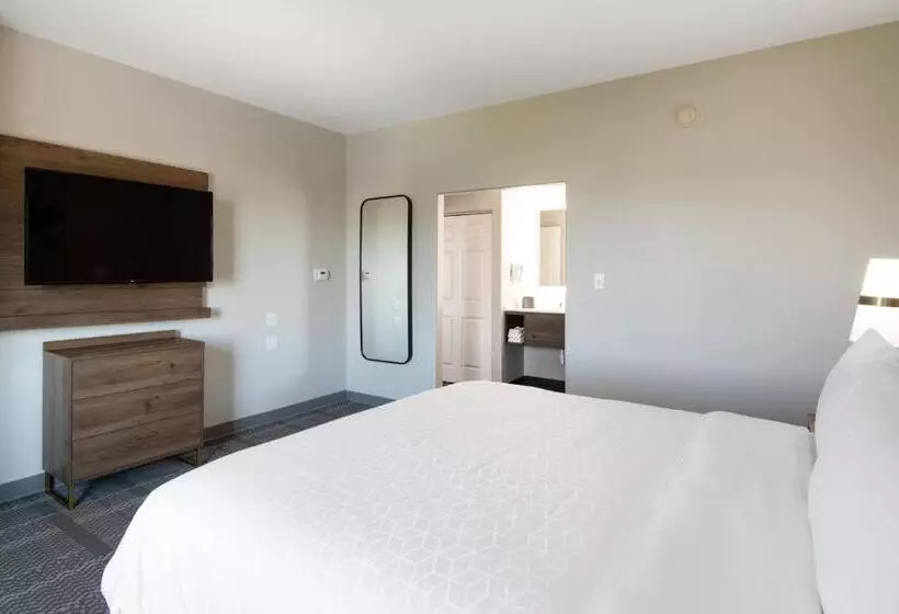 キングサイズベッドのスイートルーム, Staybridge Suites Phoenix Glendale Sports Dist, An Ihg