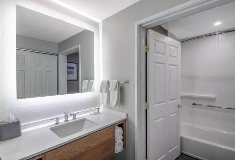 バルコニー付スイート, Staybridge Suites Phoenix Glendale Sports Dist, An Ihg