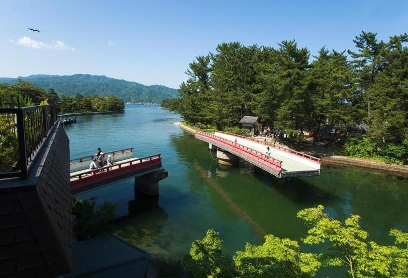 Номер Стандарт Вид на Море, Taikyourou