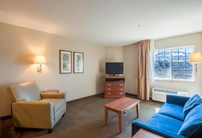 إستوديو قياسى, Western Slope Suites Parachute