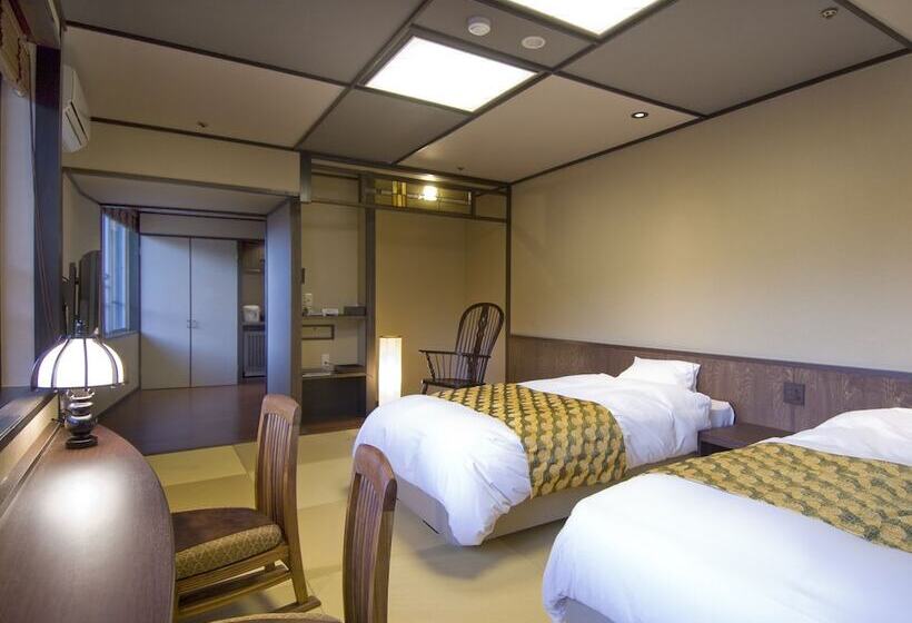 １階のスーペリアルーム, Kishigon Ryokan