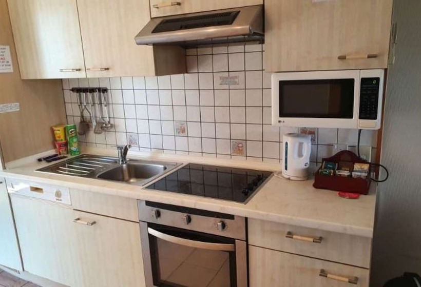 استودیوی استاندارد با تخت دوبل, Admiralty Lodge Motel
