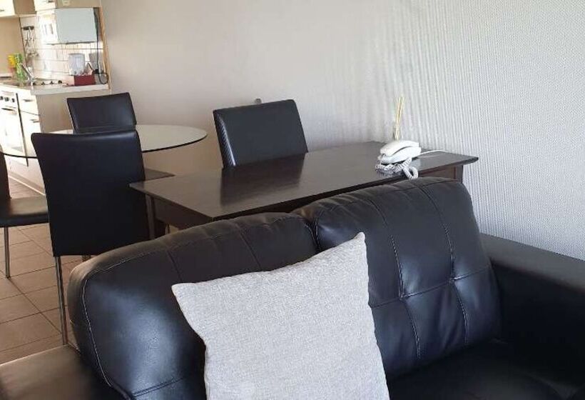 스탠다드 스튜디오 더블 침대, Admiralty Lodge Motel