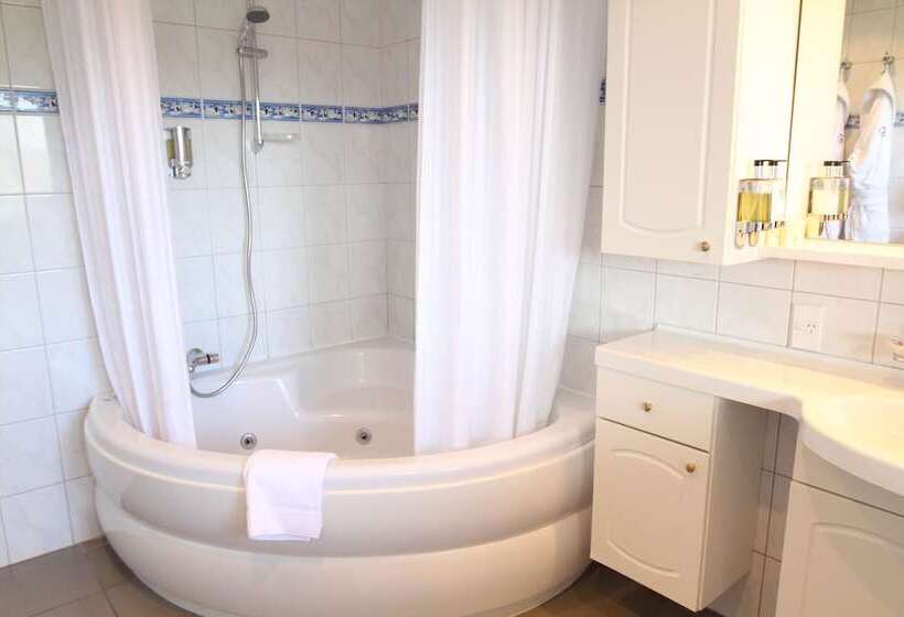 풀장 전망 스위트, Admiralty Lodge Motel