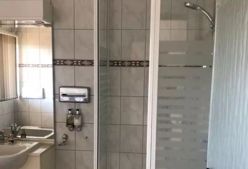 ダブルベッドのスタンダードスタジオ, Admiralty Lodge Motel