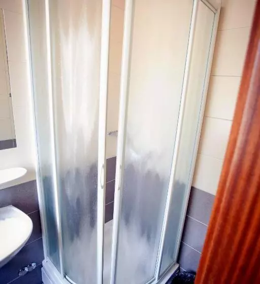 تختخواب در اتاق مشترک, Hi Hostel Zadar