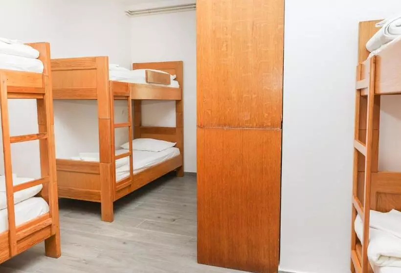 تختخواب در اتاق مشترک, Hi Hostel Zadar