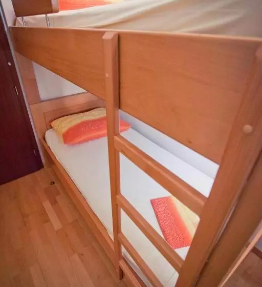 اتاق استاندارد, Hi Hostel Zadar