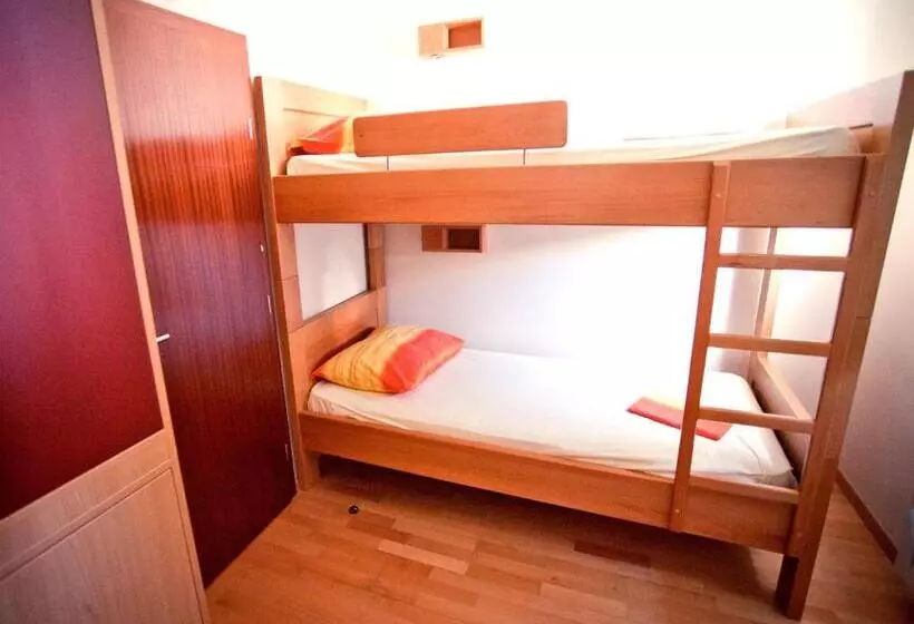 اتاق استاندارد, Hi Hostel Zadar