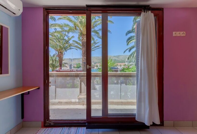 اتاق استاندارد, Domus Maritima