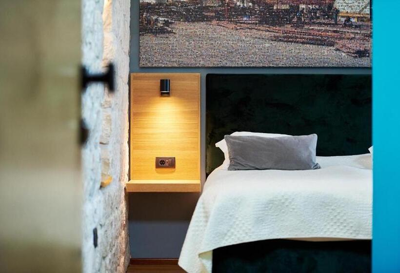 اتاق لوکس با بالکن و چشمانداز دریا, Domus Maritima